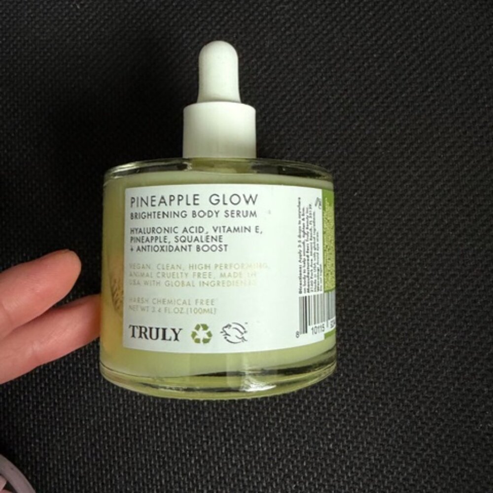 Truly PINEAPPLE GLOW Brightening Body Serum Vegan Hyaluronic Acid 3.4oz  - NWT